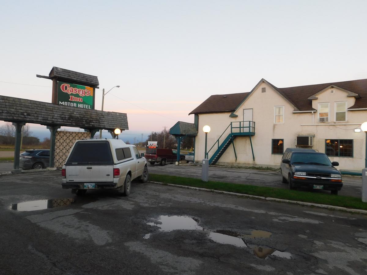 Casey'S Inn Lac du Bonnet Exterior photo